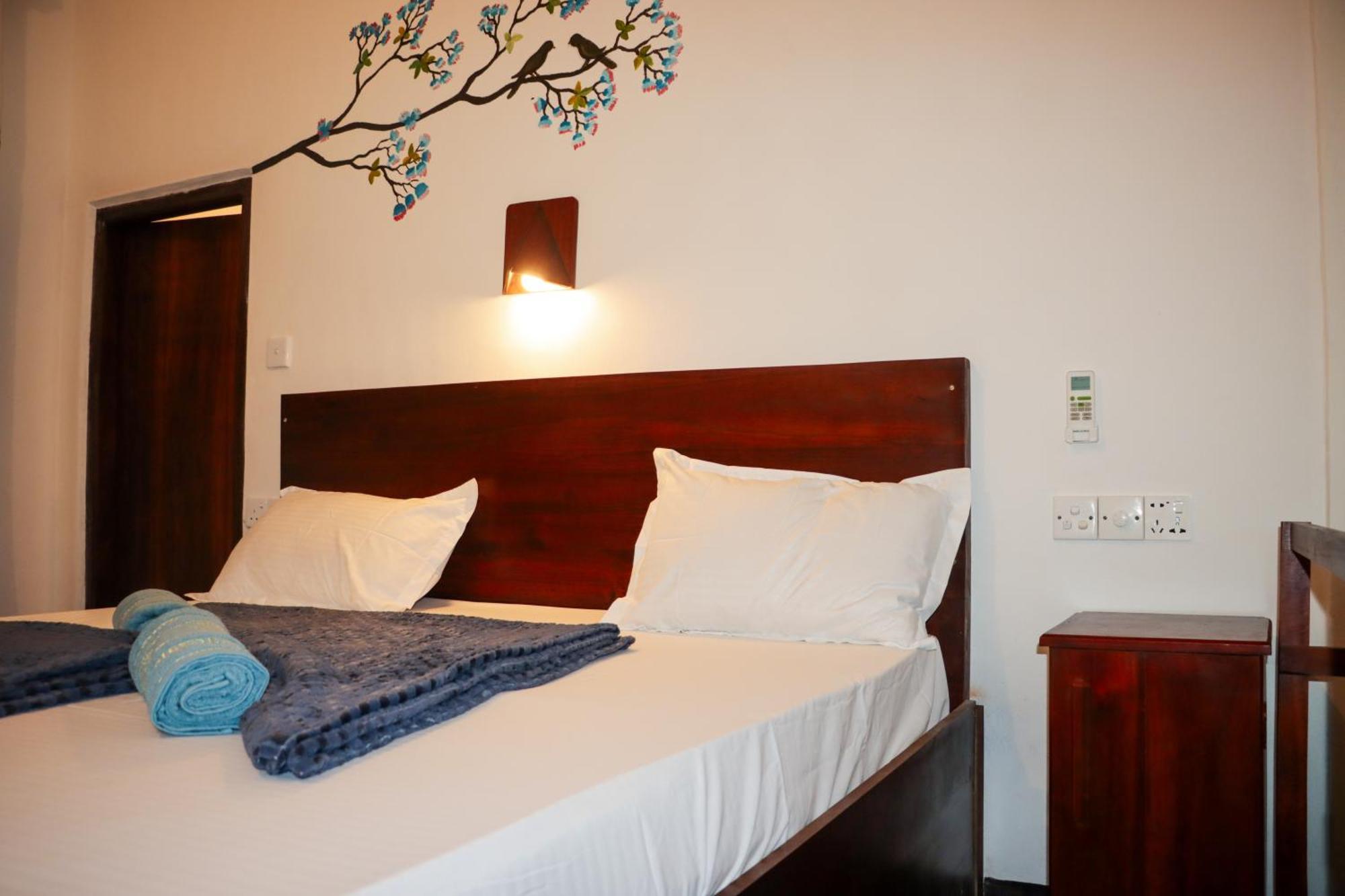 Surfers Park Arugambay Bed & Breakfast Arugam Bay Exterior photo