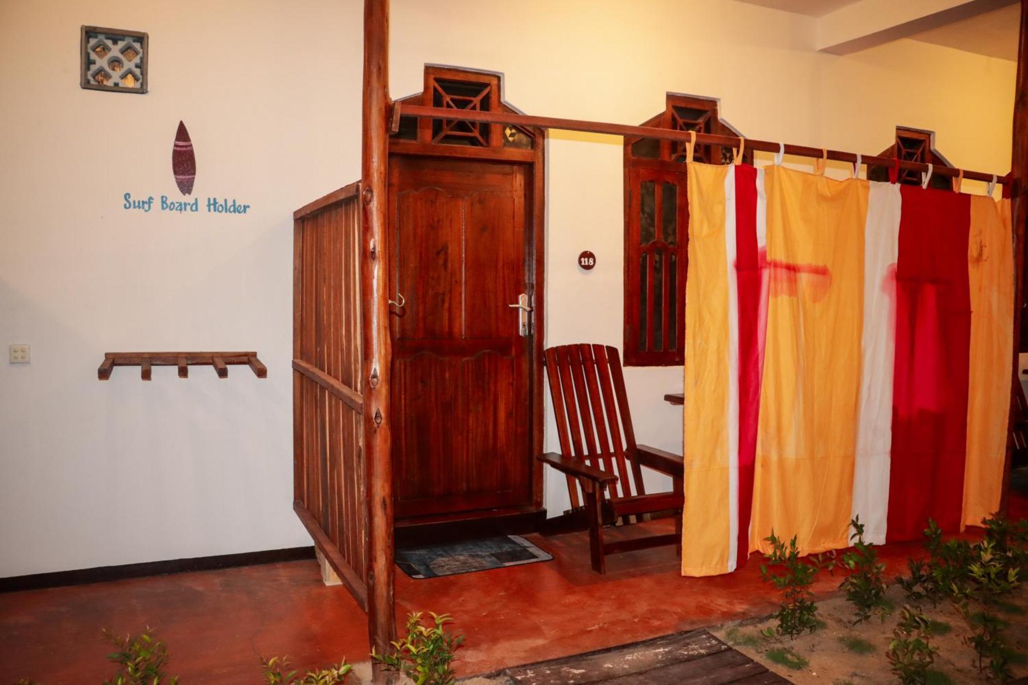 Surfers Park Arugambay Bed & Breakfast Arugam Bay Exterior photo