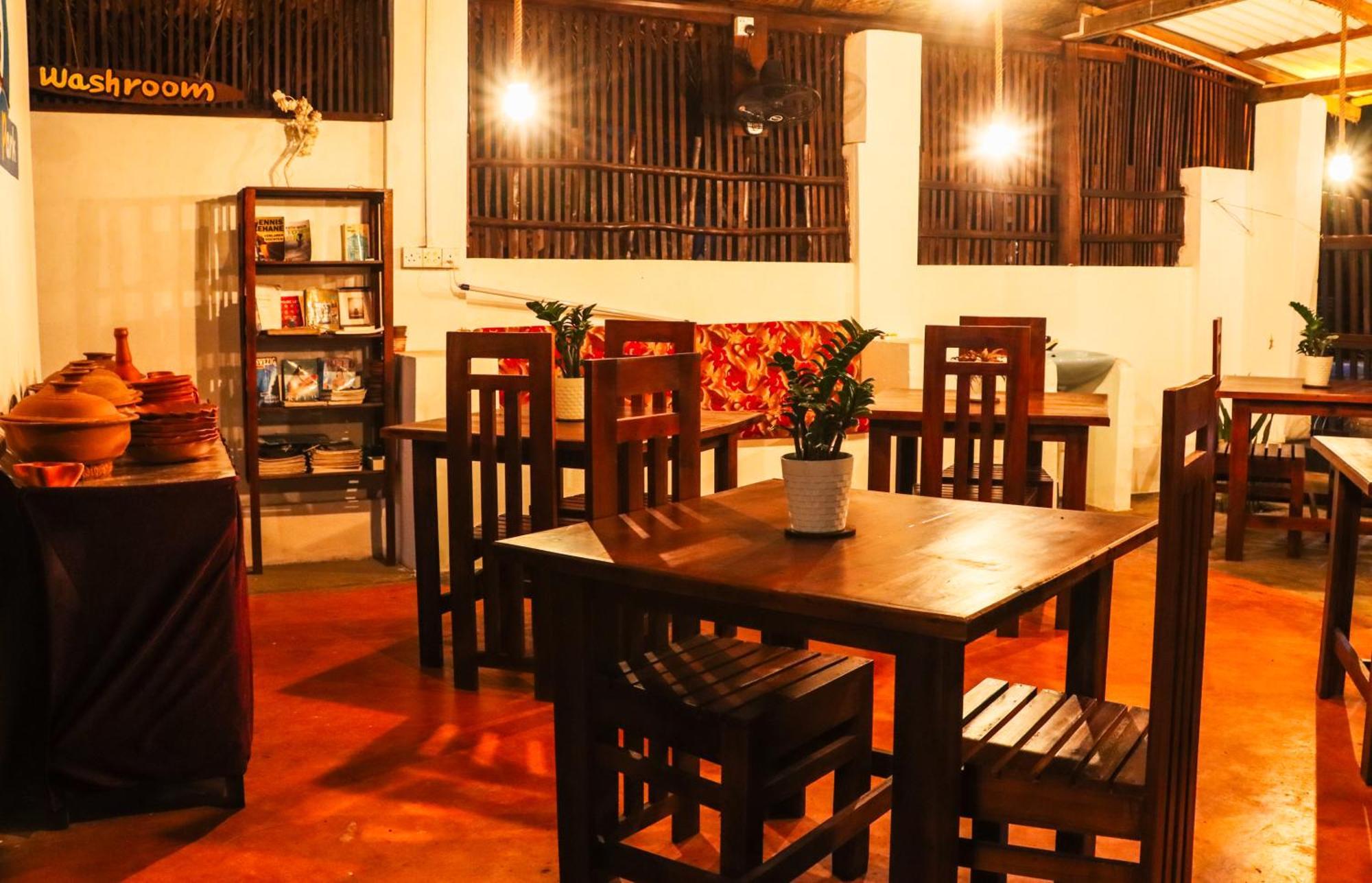 Surfers Park Arugambay Bed & Breakfast Arugam Bay Exterior photo